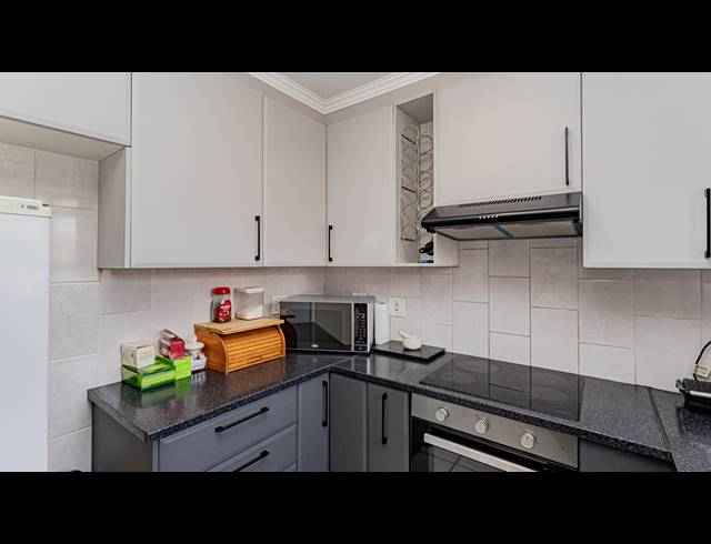 2 BEDROOM APARTMENT TO LET IN FAIRLAND